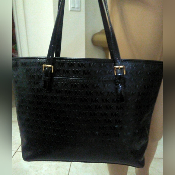 AMAZING MICHAEL KORS TOTE BAG MONOGRAM BLACK INTERIOR ADJ. STRAPS LARGE FAB COND - Picture 9 of 9
